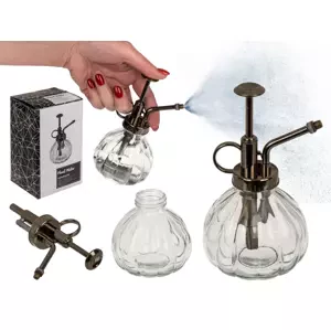 Antracitový postrekovač vody pre rastliny