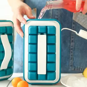 Zaparkorun Prenosný výrobník ľadu s fľašou na vodu - 2 v 1